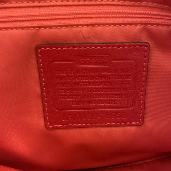 Coach tomato red patent style bag and dust bag - Picture 8 of 13